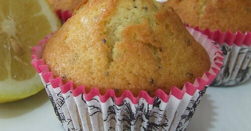 Muffin ai Semi di Papavero e Limone - Ricette Vegetariane